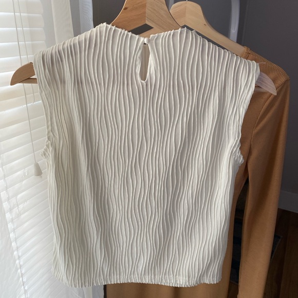 SHEIN DAZY BLOUSE - Picture 9 of 15
